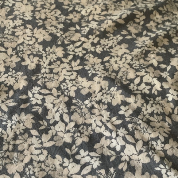 Old Navy Floral Gray Women's Top Size 2X - Picture 3 of 8